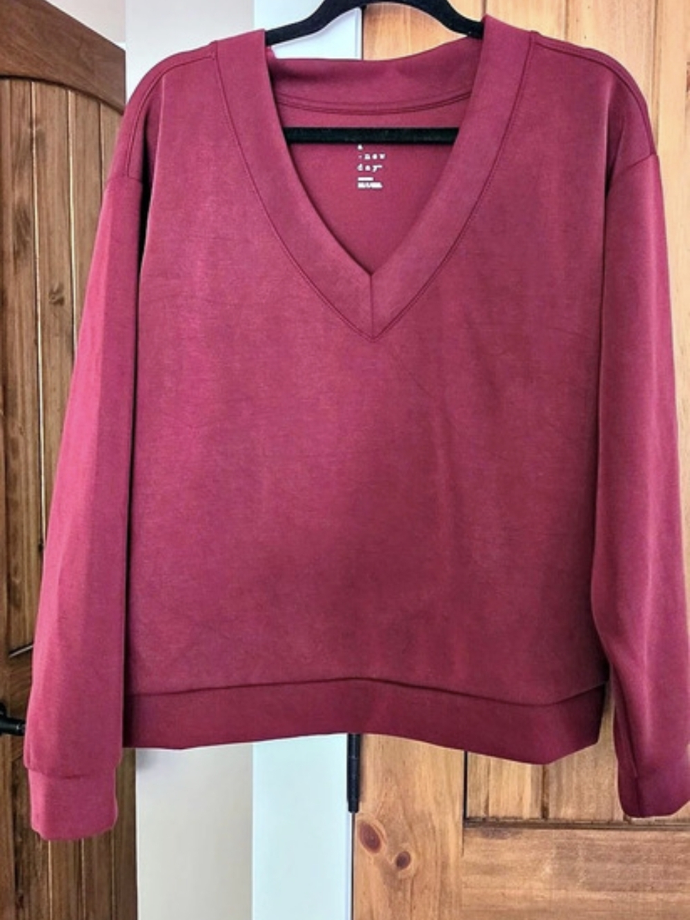 a new day V-Neck Sweatshirt in Red Size Medium